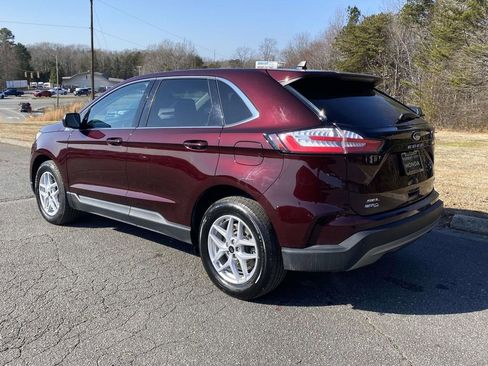 Used 2024 Ford Edge SEL image 3