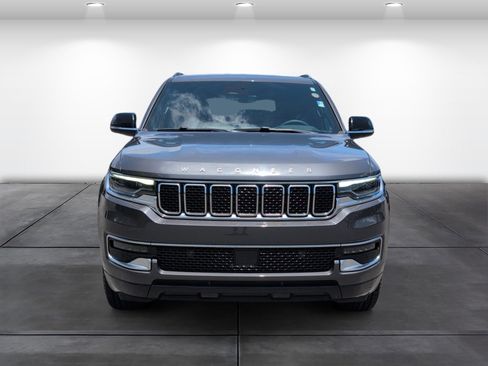 Used 2023 Jeep Wagoneer 4WD image 6