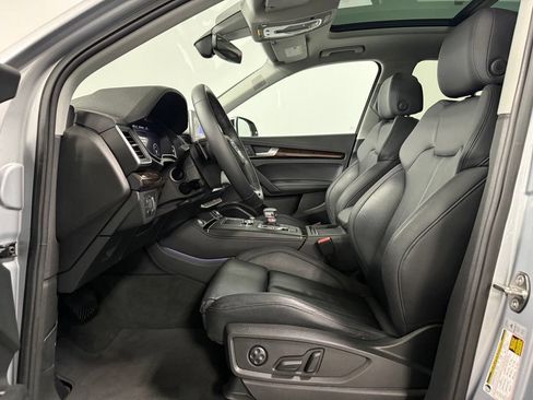 Used 2019 Audi Q5 2.0T Premium Plus w/ Premium Plus Package AWD/4WD image 9