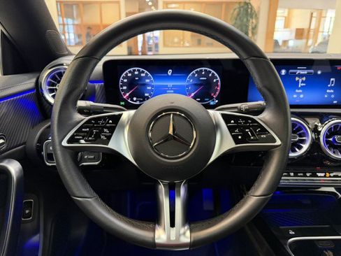 Used 2025 Mercedes-Benz CLA 250 image 8