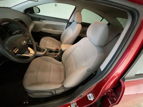 Used 2019 Hyundai Elantra SEL image 11