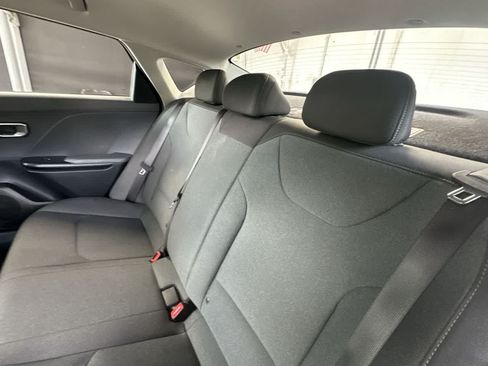 Used 2025 Kia K4 FWD image 22