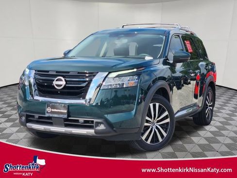 Used 2023 Nissan Pathfinder Platinum FWD image 1