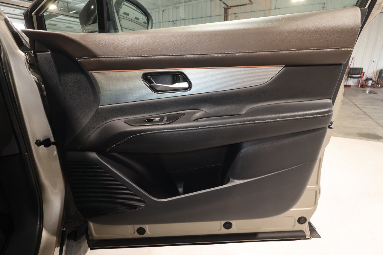 Used 2025 Nissan Murano Platinum w/ Cargo Package AWD/4WD image 19