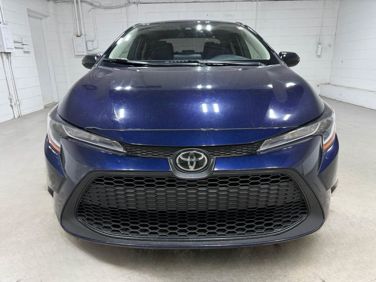 Used 2021 Toyota Corolla LE w/ Carpet Mat Package (TMS) FWD image 2