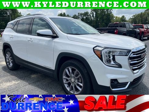 Used 2022 GMC Terrain SLT w/ Infotainment Package II FWD image 1