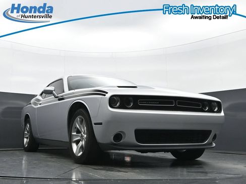 Used 2021 Dodge Challenger SXT RWD image 27
