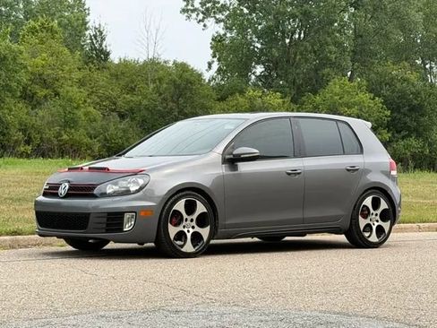 Used 2011 Volkswagen Golf 4-Door FWD image 33