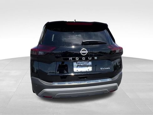 Used 2023 Nissan Rogue SV AWD/4WD image 5