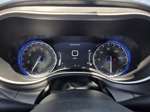 New 2026 Chrysler Pacifica Select image 35