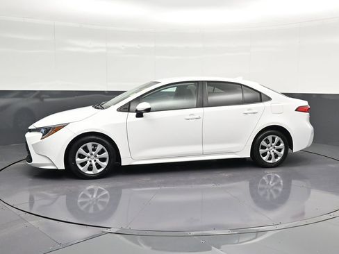 Used 2024 Toyota Corolla LE image 7