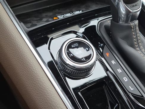 New 2026 GMC Canyon Denali image 23