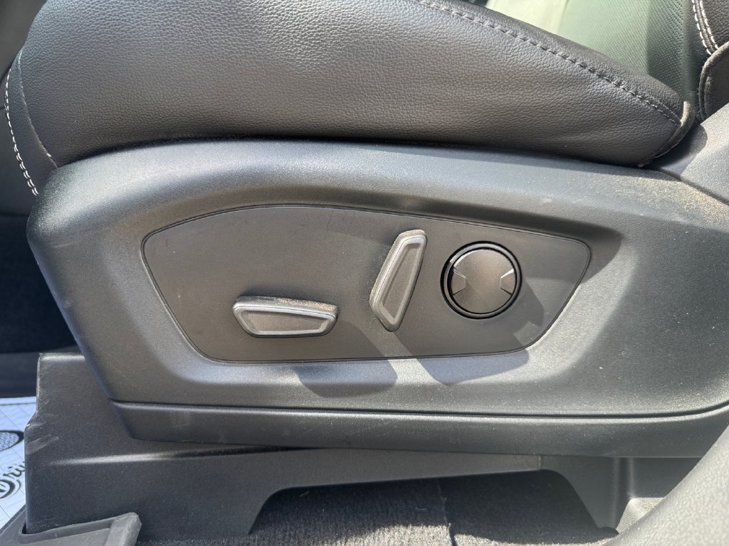 Used 2023 Ford Explorer ST w/ Equipment Group 401A AWD/4WD image 11