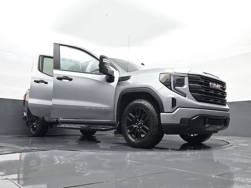 Used 2023 GMC Sierra 1500 Pro w/ Graphite Edition AWD/4WD image 29