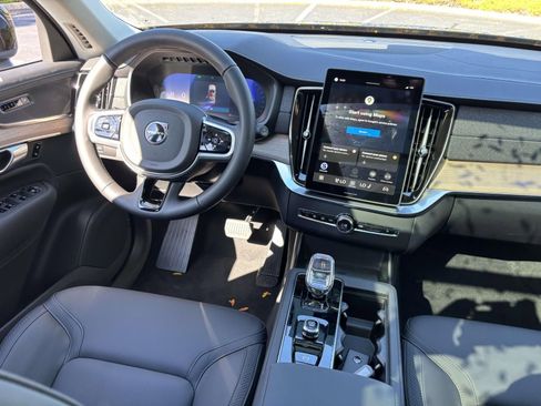 Used 2026 Volvo XC90 B5 Core w/ Protection Package Premier AWD/4WD image 30