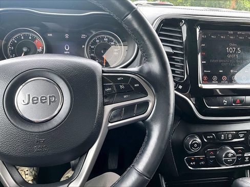Used 2019 Jeep Cherokee Limited AWD/4WD image 15