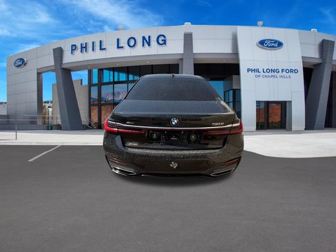 Used 2020 BMW 750i xDrive AWD/4WD image 4