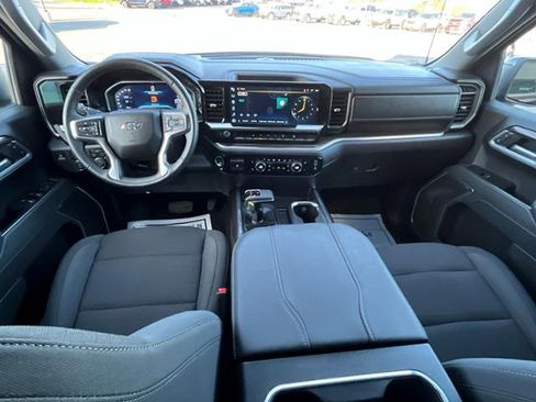 Used 2025 Chevrolet Silverado 1500 RST w/ Z71 Off-Road Package AWD/4WD image 23