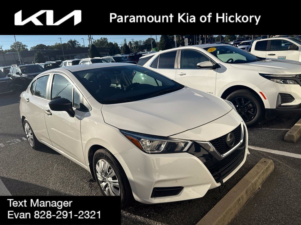 Used 2020 Nissan Versa S FWD image 3