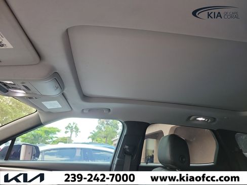 Used 2020 Chevrolet Blazer LT w/ Sound & Technology Package FWD image 24