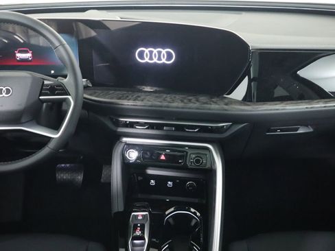 Used 2025 Audi Q5 Premium w/ Convenience Package AWD/4WD image 16