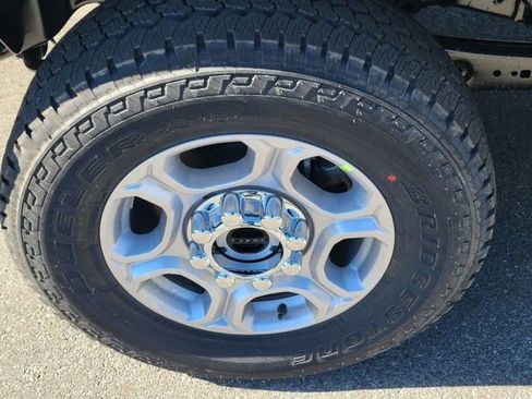 New 2026 Ford F250 XLT w/ FX4 Off-Road Package AWD/4WD image 6