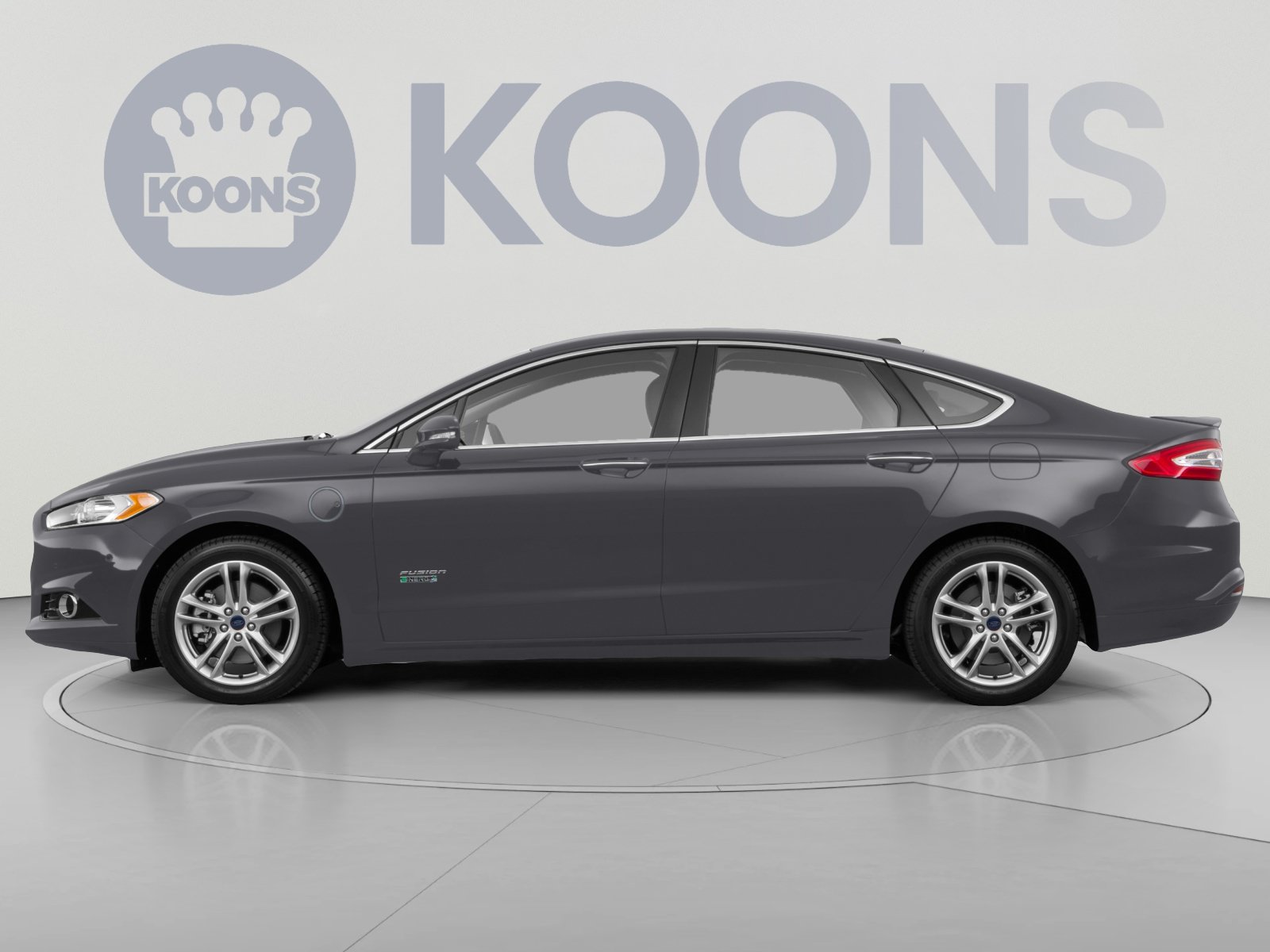 Used 2016 Ford Fusion Titanium FWD image 2