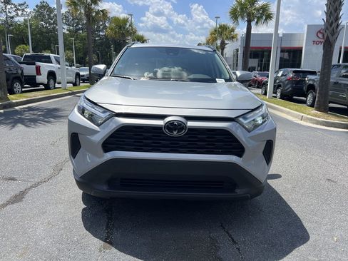 Used 2024 Toyota RAV4 XLE FWD image 3