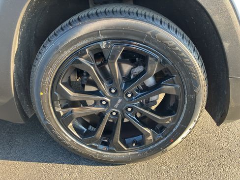 Used 2021 GMC Terrain SLE w/ Elevation Edition image 10