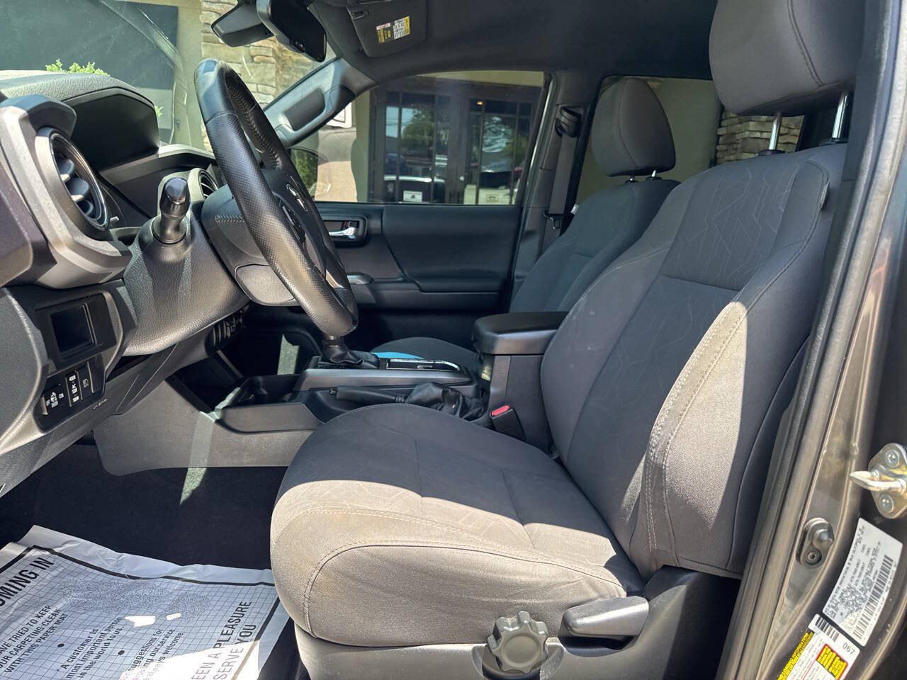 Used 2019 Toyota Tacoma TRD Sport AWD/4WD image 9