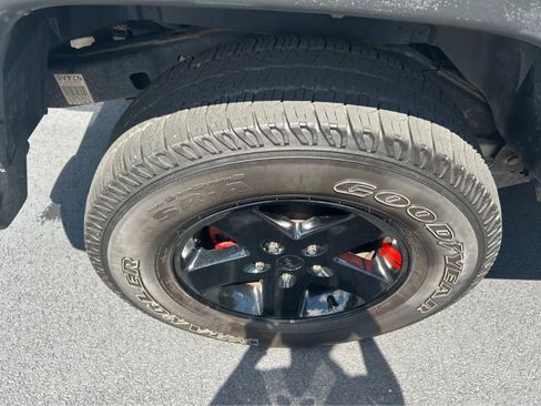 Used 2014 Jeep Wrangler Unlimited Sport w/ Quick Order Package 24S AWD/4WD image 30