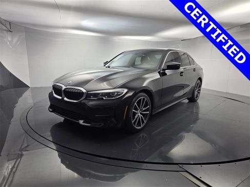 Certified 2022 BMW 330i Sedan w/ Convenience Package image 5