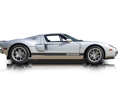 Used 2005 Ford GT RWD image 2