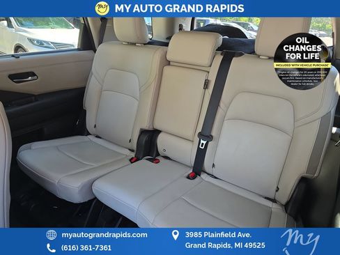 Used 2022 Nissan Pathfinder SL AWD/4WD image 27