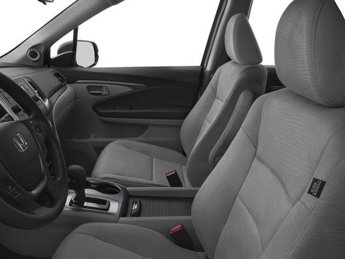 Used 2017 Honda Pilot LX image 9