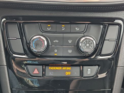 Used 2019 Buick Encore Sport Touring AWD/4WD image 26