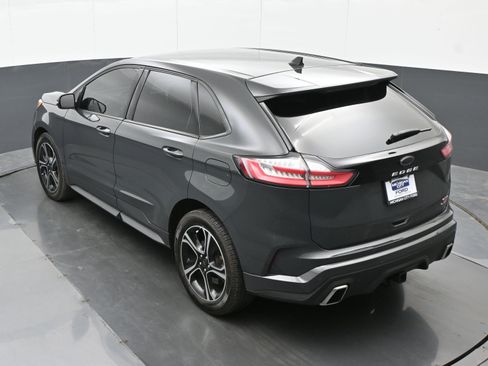 Used 2021 Ford Edge ST image 29