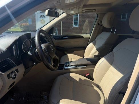 Used 2015 Mercedes-Benz GL 450 4MATIC image 9