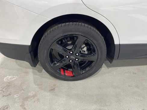 Used 2024 Chevrolet Equinox Premier AWD/4WD image 10