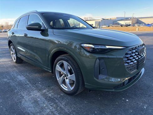 Certified 2025 Audi Q5 Prestige image 6