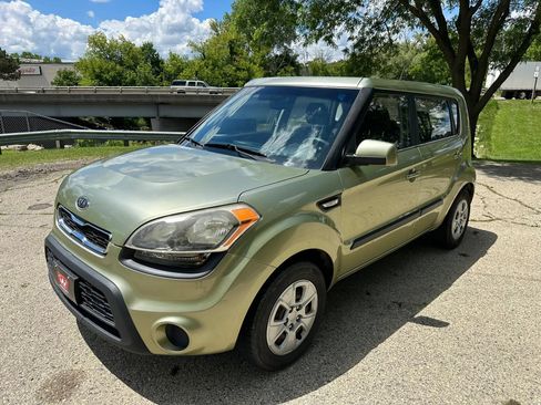 Used 2012 Kia Soul FWD image 2