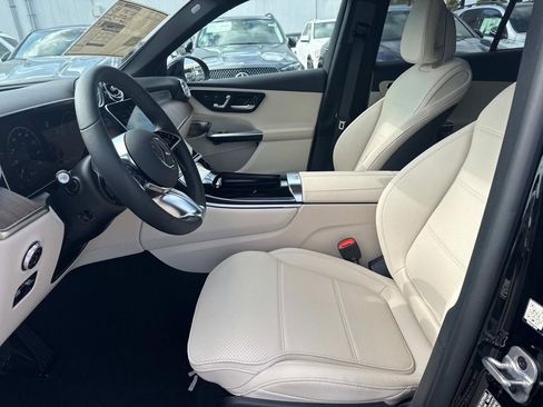 New 2026 Mercedes-Benz GLC 350e 4MATIC image 9