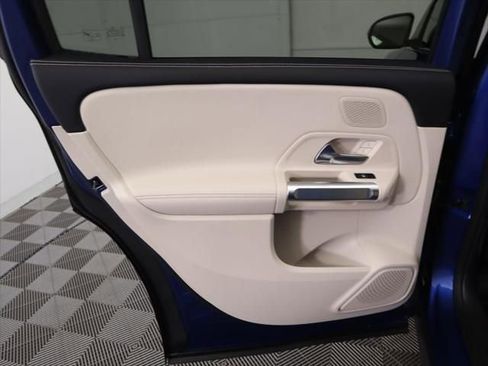 New 2026 Mercedes-Benz GLB 250 image 28