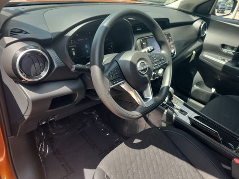 Certified 2024 Nissan Kicks SV FWD image 15
