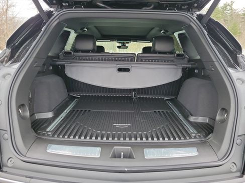 New 2026 Cadillac XT5 Premium Luxury w/ LPO, Floor Liner Package image 16