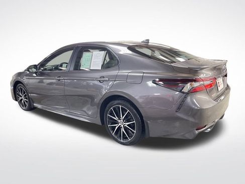 Certified 2023 Toyota Camry SE image 3