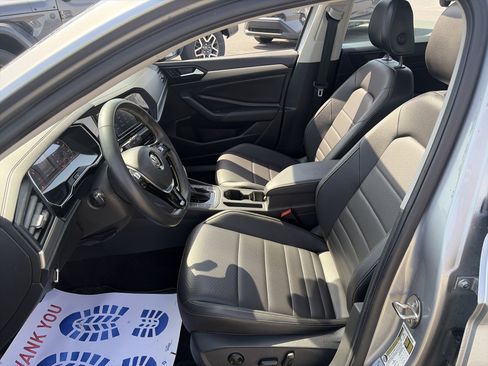 Used 2021 Volkswagen Jetta SE image 14