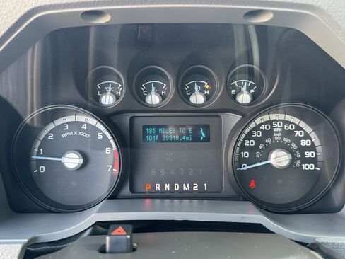 Used 2013 Ford F250 XL RWD image 23