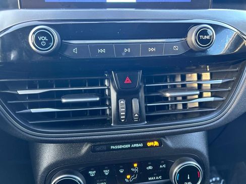 Used 2025 Ford Escape Active image 30