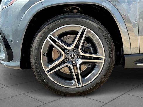 New 2026 Mercedes-Benz GLS 450 4MATIC image 21